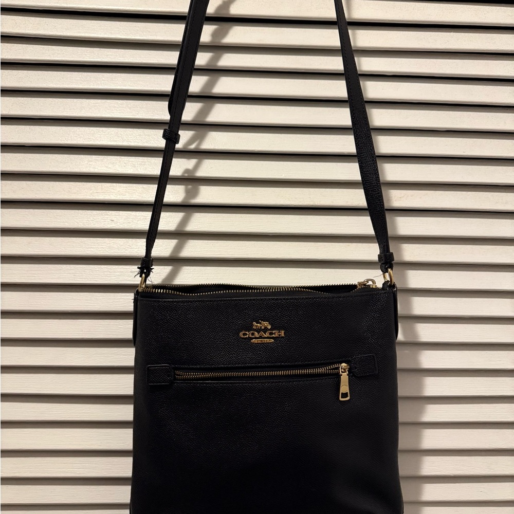 Coach Black Crossbody Purse – Gold Hardware